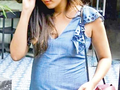 Mira Rajput's sleeveless denim line dress- a new style | मीरा राजपूतने वापरलेला स्लीव्हलेस डेनिम लाइन ड्रेस पाहिला?