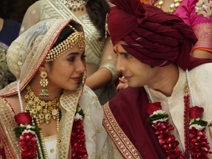 Meera Devasthali wore a 35 kg lehenga for a wedding scene in Kuch Reet Jagat Ki Aisi Hai | 'कुछ रीत जगत की ऐसी है'मधील लग्नाच्या सीनसाठी मीरा देवस्थळेनी परिधान केला ३५ किलोचा लेहेंगा