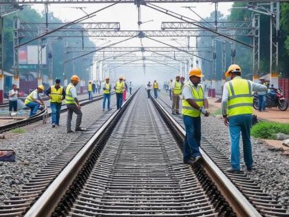 Megablock on Saturday due to work at Hadapsar station Many trains cancelled | Pune Railway Mega Block: हडपसर स्थानकावरील कामामुळे रविवारी ‘मेगाब्लाॅक’; अनेक गाड्या रद्द
