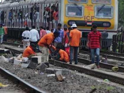 Best sump already; That's how megablock happened; The fate of passengers is only 'Halahal' on Sunday. | आधीच बेस्ट संप; तशात मेगाब्लॉक झाला; प्रवाशांच्या नशिबी रविवारी फक्त ‘हलाहाल’