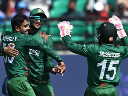 ICC ODI World Cup BAN vs AFG : BANGLADESH BEAT AFGHANISTAN BY 6 WICKETS, Mehidy Hasan is the hero with 57 runs & 3 wickets | BAN vs AFG : बांगलादेशने सहज विजय मिळवला, अफगाणिस्ताविरुद्ध 'मिराझ' चमकला