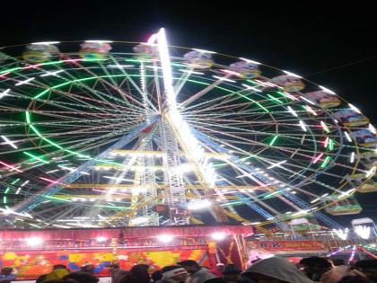 The death of the girl after falling from the giant-wheel | आकाशपाळण्यातून पडून मुलीचा मृत्यू