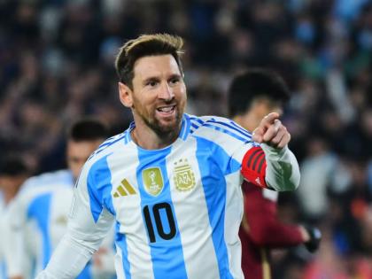 It's an honor to come back to India: Messi; Will meet Prime Minister Narendra Modi | पुन्हा भारतात येणे सन्मानाची बाब : मेस्सी; पंतप्रधान नरेंद्र मोदी यांची भेट घेणार