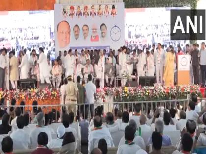 Know the names of the MLAs who attended the meeting with Ajit Pawar at bandra met | अजित पवारांसोबत बैठकीला उपस्थित असलेल्या आमदारांची नावे जाणून घ्या...