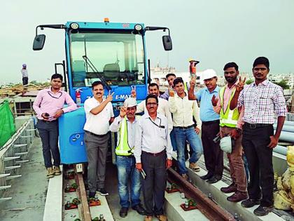 The first journey on the elevated section | एलिव्हेटेड सेक्शनवर बुलंदचा पहिला प्रवास 