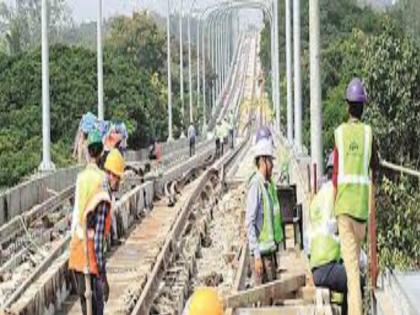 Three-and-a-half thousand Metro workers went to the village, locked out for three months | मेट्रोचे साडेतीन हजार कामगार गेले गावाकडे, टाळेबंदीत काम सलग तीन महिने होते बंद