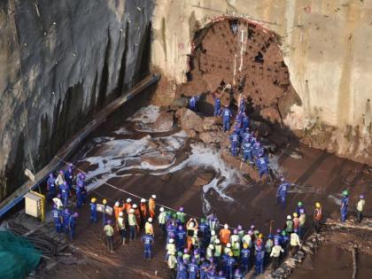 The unveiling of first phase of grounding in Package 7 of Metro 3 | मेट्रो३ च्या पॅकेज ७ मधील भुयारीकरणाच्या पहिल्या टप्प्याचे अनावरण  