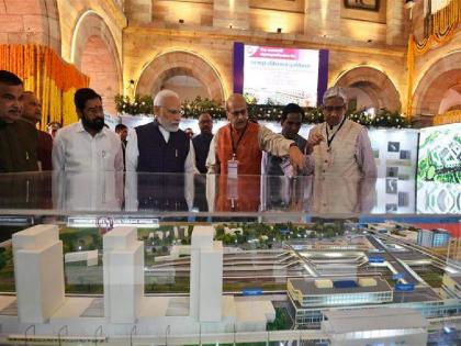 PM Narendra Modi laid the foundation stone for the redevelopment of Nagpur and Ajni station | नागपूर, अजनी रेल्वेस्थानकाच्या योजनेची पायाभरणी; लोको मेंटेनन्स डेपो, कोहळी-नरखेड मार्गाचे लोकार्पण