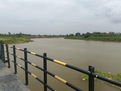 Work on construction of a new one TMC barrage near the Mhaisal Lift Irrigation Scheme is underway at full speed in sangli | Sangli: म्हैसाळ येथील बॅरेजमुळे शेतकऱ्यांचे संकट गहिरे, नेमके पाणी किती अडणार? Work on construction of a new one TMC barrage near the Mhaisal Lift Irrigation Scheme is underway at full speed in sangli | Sangli: म्हैसाळ येथील बॅरेजमुळे शेतकऱ्यांचे संकट गहिरे, नेमके पाणी किती अडणार?