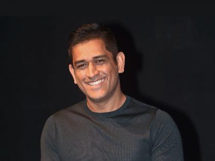 Dhoni's entry in South's cine industry, not Bollywood, will produce the film | बॉलिवूडमध्ये नाही तर साउथच्या सिनेइंडस्ट्रीत धोनीची एंट्री, चित्रपटाची करणार निर्मिती