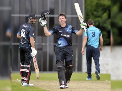 Record-breaking Michael Bracewell century sees Wellington pull off Super Smash heist against Central Districts | न्यूझीलंडच्या फलंदाजाची आतषबाजी, २२ चेंडूंत चोपल्या ११० धावा; मोडला बाबर आजमनचा वर्ल्ड रिकॉर्ड 