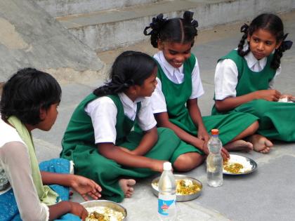 Was there a monster in the stomach of the students in 2019-20? Additional cost of catering is Rs 4 crore? | २०१९-२० मध्ये विद्यार्थ्यांच्या पोटात राक्षस शिरला होता का? खानावळीचा अतिरिक्त खर्च चक्क ४ कोटी?