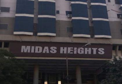 Midas hospital registered an offense against the confusion | मिडास हॉस्पिटलमध्ये गोंधळ घालणाऱ्याविरुद्ध गुन्हा नोंदविला