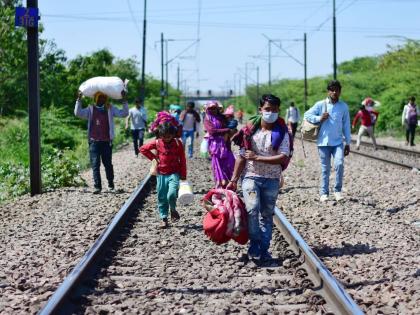 CoronaVirus labourers walks 600 kms on railway track to return home | CoronaVirus: पोलिसांच्या भीतीने रेल्वे मार्गाने ६०० किमी प्रवास