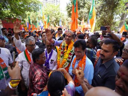 Mihir Kotecha's campaign trip to Govandi in police camp, reply to opponents | पोलिसांच्या छावणीत मिहिर कोटेचा यांची गोवंडीत प्रचार यात्रा, विरोधकांना प्रत्युत्तर