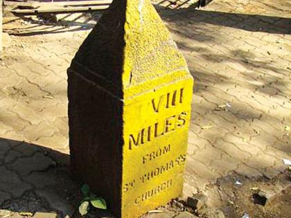  'Milestone Stone' at sight! Help to take Vaastu consultants: Rescuing the municipal corporation by searching | ‘मैलाचे दगड’ दृष्टिक्षेपात! वास्तू सल्लागारांची घेणार मदत : शोध घेऊन मुंबई महापालिका करणार जतन