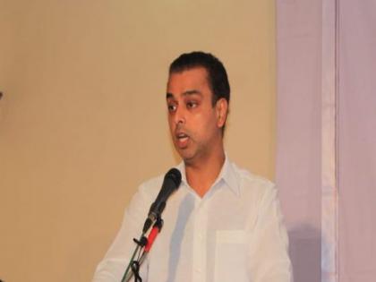 lok Sabha elections 2019- Shiv Sena has been against minority community says Milind Deora | Video: 'शिवसेनेनं जैन समाजाचा अपमान केला हे विसरु नका, त्यांना धडा शिकवा' 