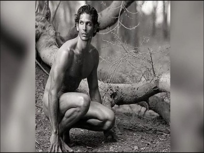Wife Ankita Konwar's comment on the Nude Photo OF Milind Soman | धन्य ते फोटोशूट ! आयर्न मॅन मिलिंद सोमणने शेअर केला 'न्यूड' फोटो, तर पत्नीने दिली अशी प्रतिक्रिया वाचून तुम्हीही व्हाल थक्क