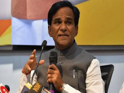 Minister of State for Railways Raosaheb Danve announced that 955 crore has been approved for PJ Railway expansion | पीजे रेल्वे विस्तारीकरणासाठी ९५५ कोटी मंजूर, रावसाहेब दानवेंची माहिती