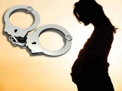 Kidnapping and abusing a minor girl, crime filed after she gives birth to child | खळबळजनक! अल्पवयीन मुलीचे अपहरण करून अत्याचार; पीडितेने दिला बाळाला जन्म