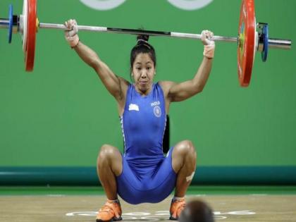 Asian Games 2018: Commonwealth Games gold medalist Meerabai Chanu skip asian games | Asian Game 2018: राष्ट्रकुल सुवर्णपदक विजेत्या मीराबाई चानूची माघार