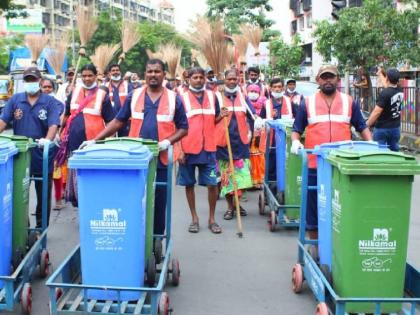 Swachhta March with Municipal Corporation sweepers in Mira Road | मीरारोडमध्ये महापालिकेचा सफाई कामगारांसह स्वच्छता मार्च