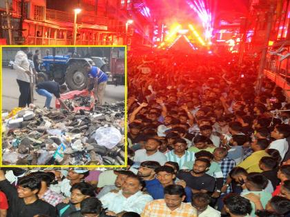 Children danced until their slippers broke during the immersion procession in Kolhapur, the ashes of the slippers will be thrown in the cement factory | Kolhapur: विसर्जन मिरवणुकीत चप्पल तुटेपर्यंत पोरं नाचली, सिमेंट कारखान्यात होणार चपलांची राख Children danced until their slippers broke during the immersion procession in Kolhapur, the ashes of the slippers will be thrown in the cement factory | Kolhapur: विसर्जन मिरवणुकीत चप्पल तुटेपर्यंत पोरं नाचली, सिमेंट कारखान्यात होणार चपलांची राख