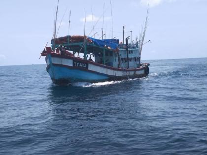 Fishermen caught foreign boats at Miriabunder | मिऱ्याबंदर येथे मच्छिमारांनीच पकडली परप्रांतीय नौका