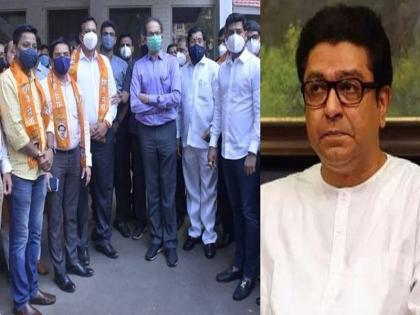 Shiv Sena's strength will increase in Kalyan Dombivali, said Chief Minister Uddhav Thackeray | राज ठाकरेंना धक्का; मनसेच्या पदाधिकाऱ्यांनी शिवसेनेत प्रवेश केल्यानंतर उद्धव ठाकरे म्हणाले...