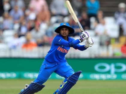Indian women's team lead 1-0 in the series to win South Africa | भारतीय महिला संघानं दक्षिण आफ्रिकेवर विजय मिळवत मालिकेत 1-0नं घेतली आघाडी