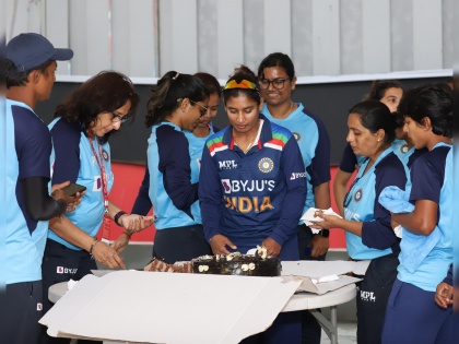 2 Games, 2 World Records : Mithali Raj becomes the first player to reach 7000 runs in Women's ODIs | Mithali Raj : दोन सामने, दोन वर्ल्ड रेकॉर्ड; कॅप्टन मिताली राजनं उंचावली भारतीयांची मान!