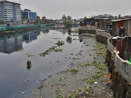 in mumbai when will the noose of encroachments around mithi river be released residents evacuated during heavy rains last week | मिठी नदी भोवतीचा अतिक्रमणांचा फास सुटणार कधी? गेल्या आठवड्यात अतिवृष्टी वेळी नागरिक स्थलांतरित