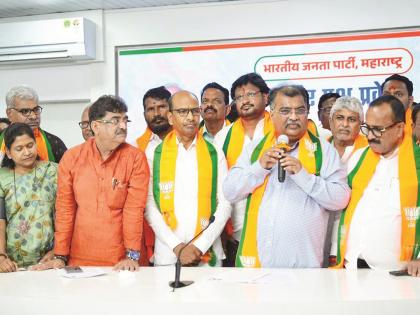 पदवीधर आमदारकीचे 'लक्ष्य'; विरोध झुगारून निवृत्त शिक्षणाधिकारी एम. के. देशमुख भाजपात