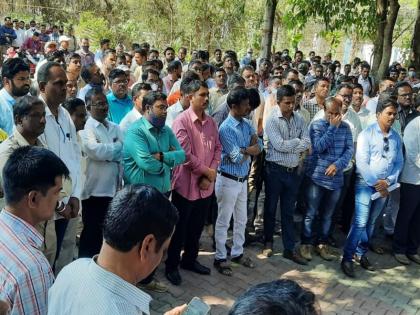 Engineers, employees protest against privatization; An agitation for 17 demands including filling up of vacancies | खासगीकरणाविरोधात अभियंता, कर्मचाऱ्यांची सांगलीत निदर्शने; रिक्त पदे भरण्यासह १७ मागण्यांसाठी आंदोलन