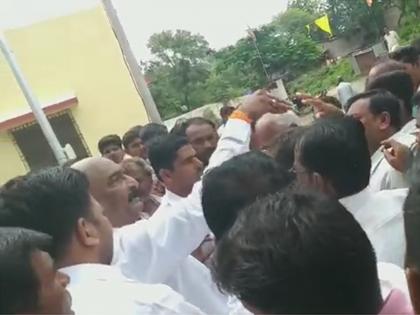 mla bhumare got angry on villagers after asking work order | व्हिडिओ: 'वर्क ऑर्डर' विचारताच आमदार भूमरेंची गावकऱ्यांना दमदाटी