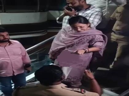 Action taken against illegal midnight bar; MLA Sneha Dubey's scolding | मध्यरात्रीच्या बेकायदा सुरु असलेल्या बारवर कारवाई; आमदार स्नेहा दुबे यांची झाडझडती