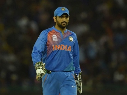 Mahendra Singh Dhoni's comeback in the Indian squad, the BCCI's announcement | भारतीय संघात महेंद्रसिंग धोनीचे कमबॅक, रिषभ पंतला डच्चू