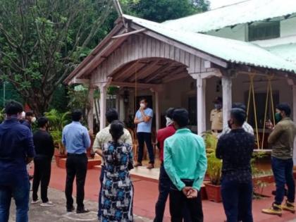 Nagpurians meets Tukaram Mundhe | तुकाराम मुंढे यांच्या भेटीसाठी चाहत्यांची लागली रांग; शुक्रवारी नागपूर सोडणार