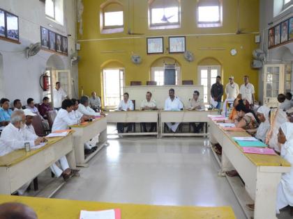 corporation meeting dhule | ‘जीएसटी’मुळे ठेकेदारांची निविदांकडे पाठ!