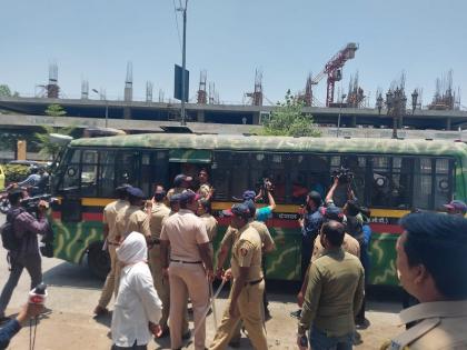 मनसेच्या कार्यकर्त्यांची पोलिसांकडून धरपकड मनसेच्या कार्यकर्त्यांची पोलिसांकडून धरपकड