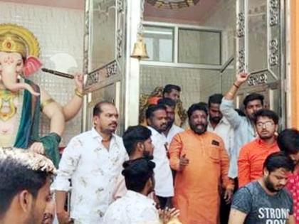 Big news; Attempt to place Hanuman Chalisa in front of the mosque on behalf of MNS in Solapur | मोठी बातमी; सोलापुरात मनसेच्यावतीने मशिदीसमोर हनुमान चालीसा लावण्याचा प्रयत्न