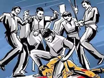 Rajasthan Alwar, mob attacked three people in alwar; One dead, two seriously injured | लाकुड तोडण्यासाठी गेलेल्या तिघांवर जमावाचा हल्ला; एकाचा मृत्यू दोघे गंभीर जखमी