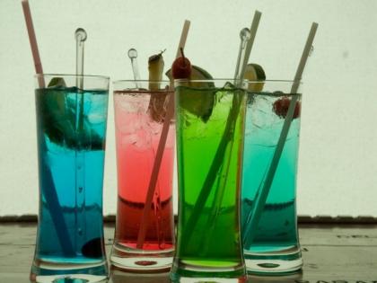 Mockingtail as a great choice for the young fancy colorful Mocklets, Cocktail | तरुणाईला भुरळ घालणारी रंगीबेरंगी मॉकटेल्स, कॉकटेलला उत्तम पर्याय म्हणून मॉकटेल