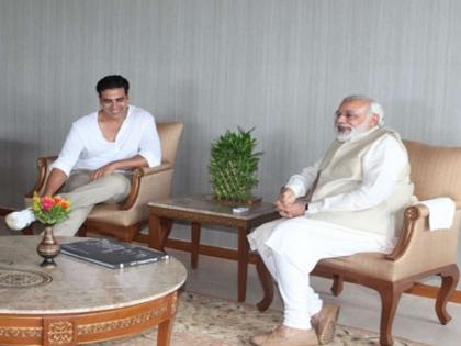 pm narendra modi interview with akshay kumar talks about personal life live updates | ममतादीदी दरवर्षी मला एक-दोन कुर्ते पाठवतात- मोदी