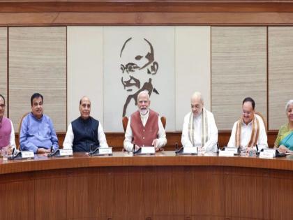 Union Cabinet has approved the increase of 5000 PG and 5000 UG medical seats in the country | MBBS आणि वैद्यकीय पदव्युत्तर अभ्यासक्रमांसाठी १० हजार जागा वाढवण्यास मान्यता; प्रत्येक जागोसाठी १.५० कोटींचा खर्च