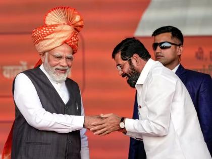 From Delhi to Galli, only 'double engine' is needed; Prime Minister Modi broke the coconut of the campaign | दिल्ली ते गल्लीपर्यंत हवे ‘डबल इंजिन’च; पंतप्रधान मोदींनी फोडला प्रचाराचा नारळ