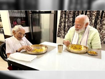 pm narendra modi blog mother heeraben 100th birthday story about Muslim friend Abbas Gandhinagar Eid | ईदेला हिराबेन अब्बाससाठी बनवायच्या खास पदार्थ; मोदींसोबतच लहानाचा मोठा झाला मुस्लीम मुलगा