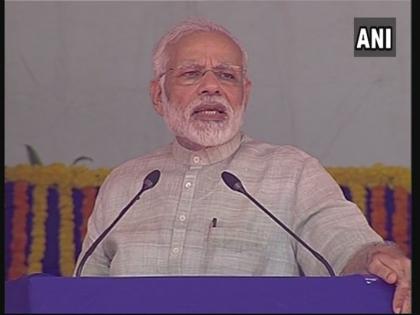 15 days before Diwali in the country due to GST changes - Narendra Modi | जीएसटीतील बदलांमुळे देशात 15 दिवस आधीच दिवाळीचं वातावरण- नरेंद्र मोदी