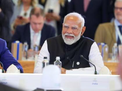 The way to peace is through mutual communication and diplomacy, said Prime Minister Narendra Modi | परस्पर संवाद, मुत्सद्देगिरीतूनच शांततेचा मार्ग जातो, पंतप्रधान नरेंद्र मोदी यांचं विधान