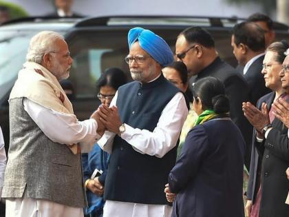 Prime Minister Narendra Modi and Manmohan Singh's clash; Wahily tribute to martyrs | पंतप्रधान नरेंद्र मोदी आणि मनमोहन सिंग यांचे हस्तांदोलन; शहिदांना वाहिली श्रद्धांजली